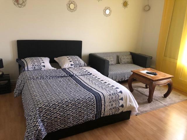 Appartement Entier 2 Chambres Beauvais Buitenkant foto