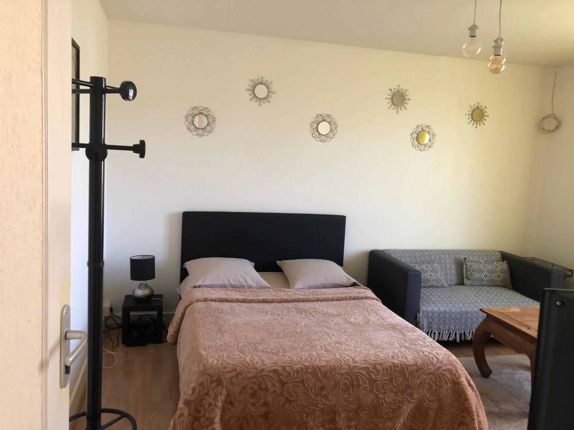Appartement Entier 2 Chambres Beauvais Buitenkant foto