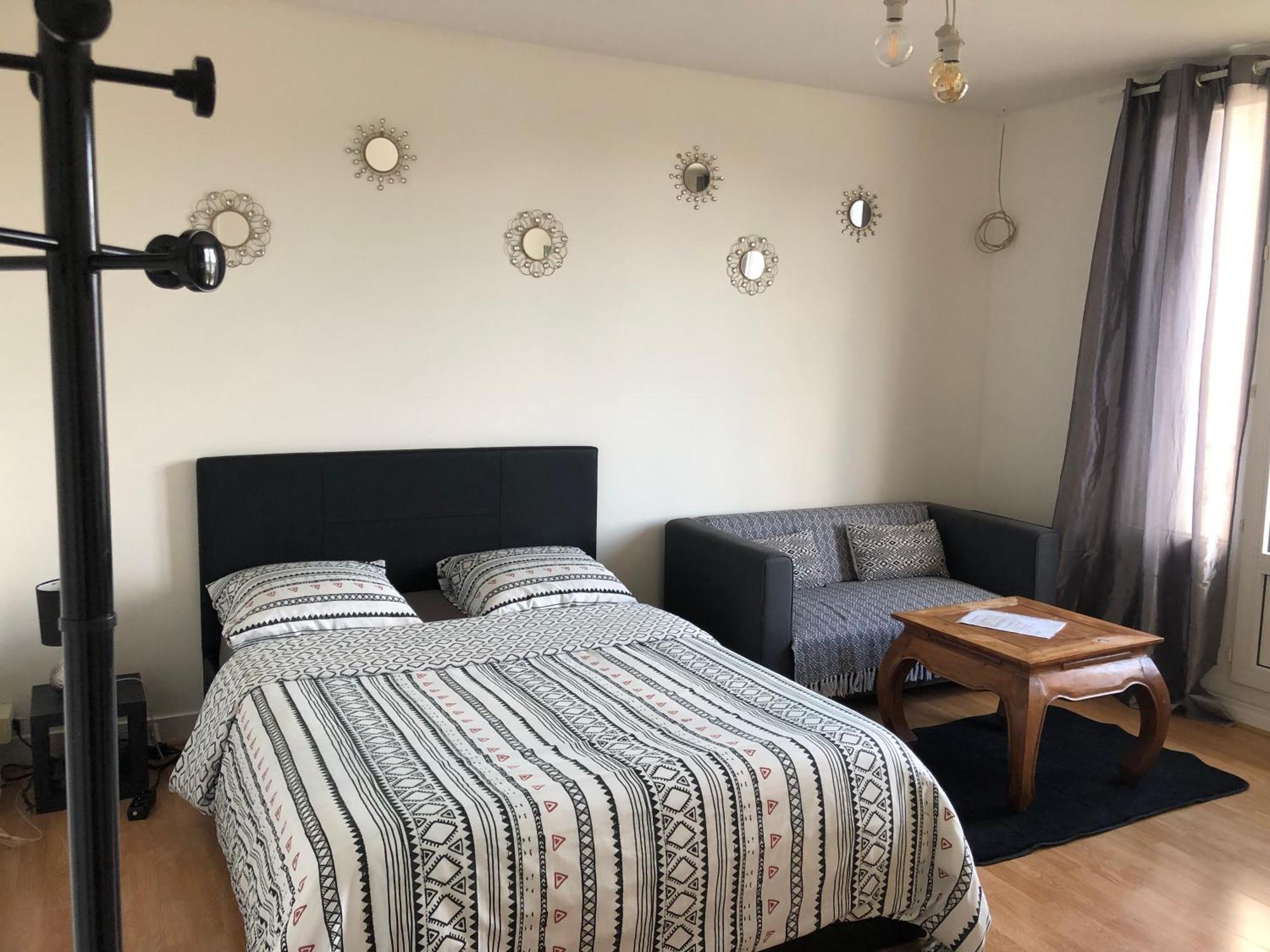 Appartement Entier 2 Chambres Beauvais Buitenkant foto